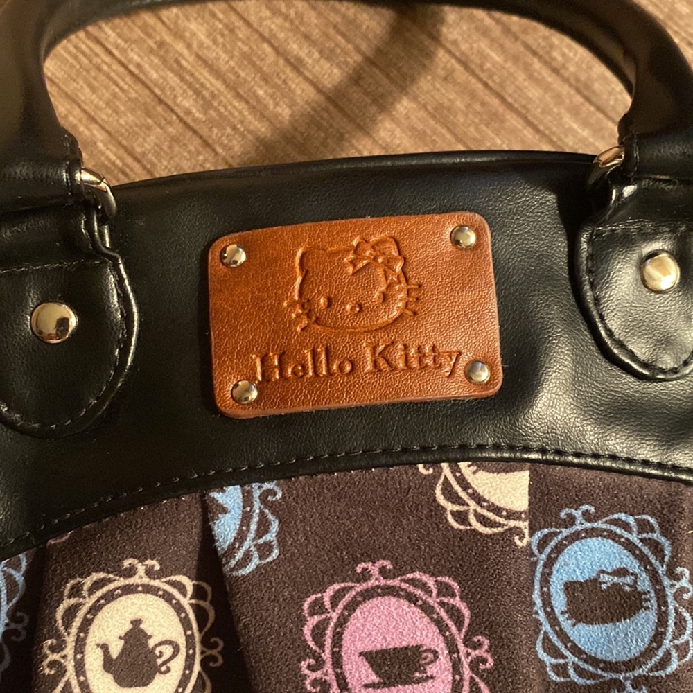 Hello Kitty Tea Purse - Picture 5 of 14